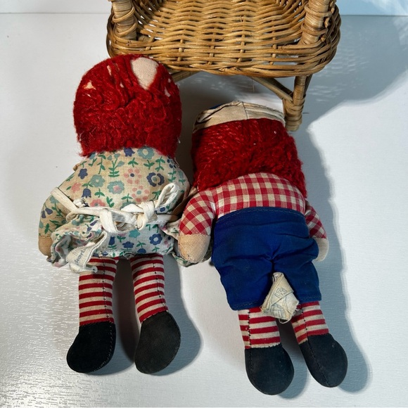 RAGGEDY ANN AND ANDY VINTAGE 7” Dolls By Knickerbocker With Wicker Rattan Seat - Picture 8 of 9